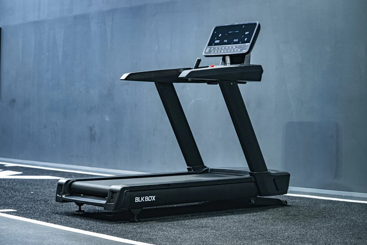 3 Series Treadmill - Image 9