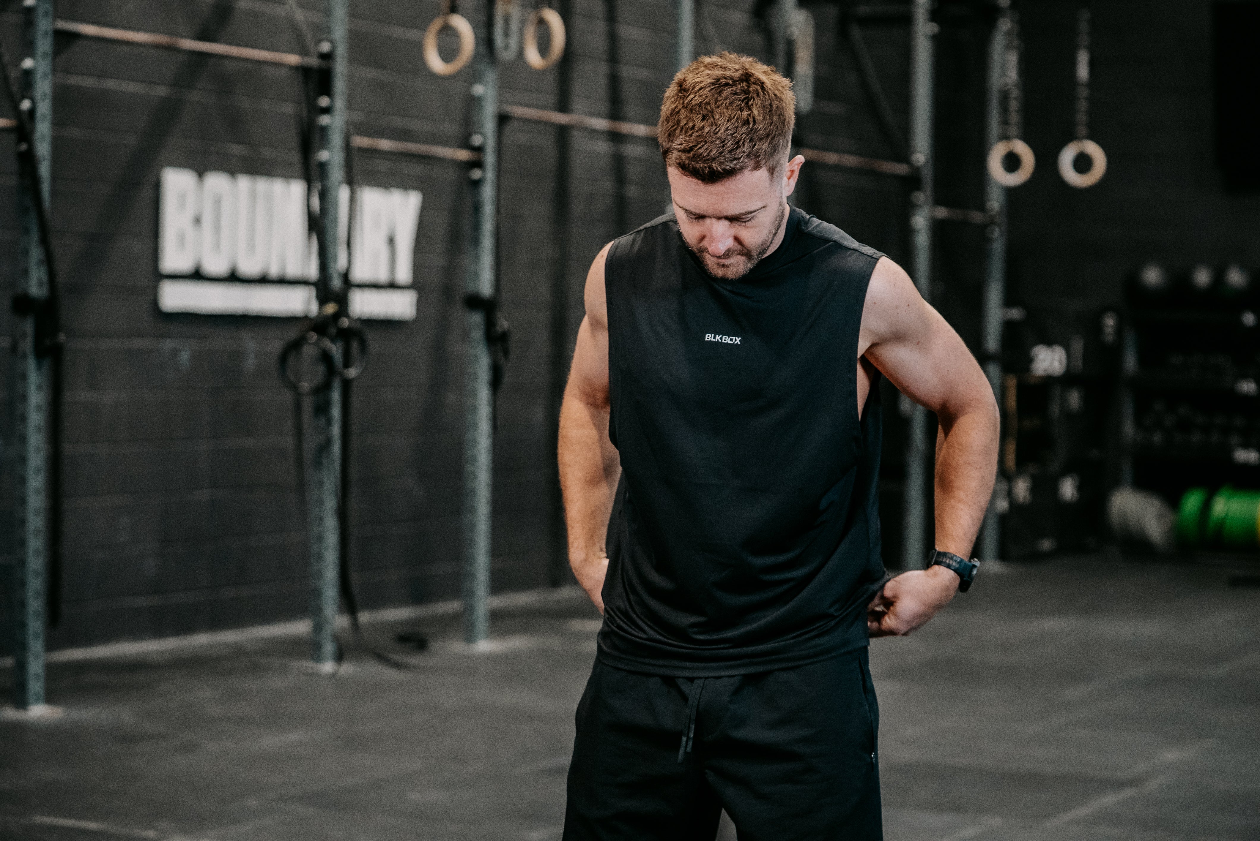 Black Sleeveless Workout Tee - Image 3