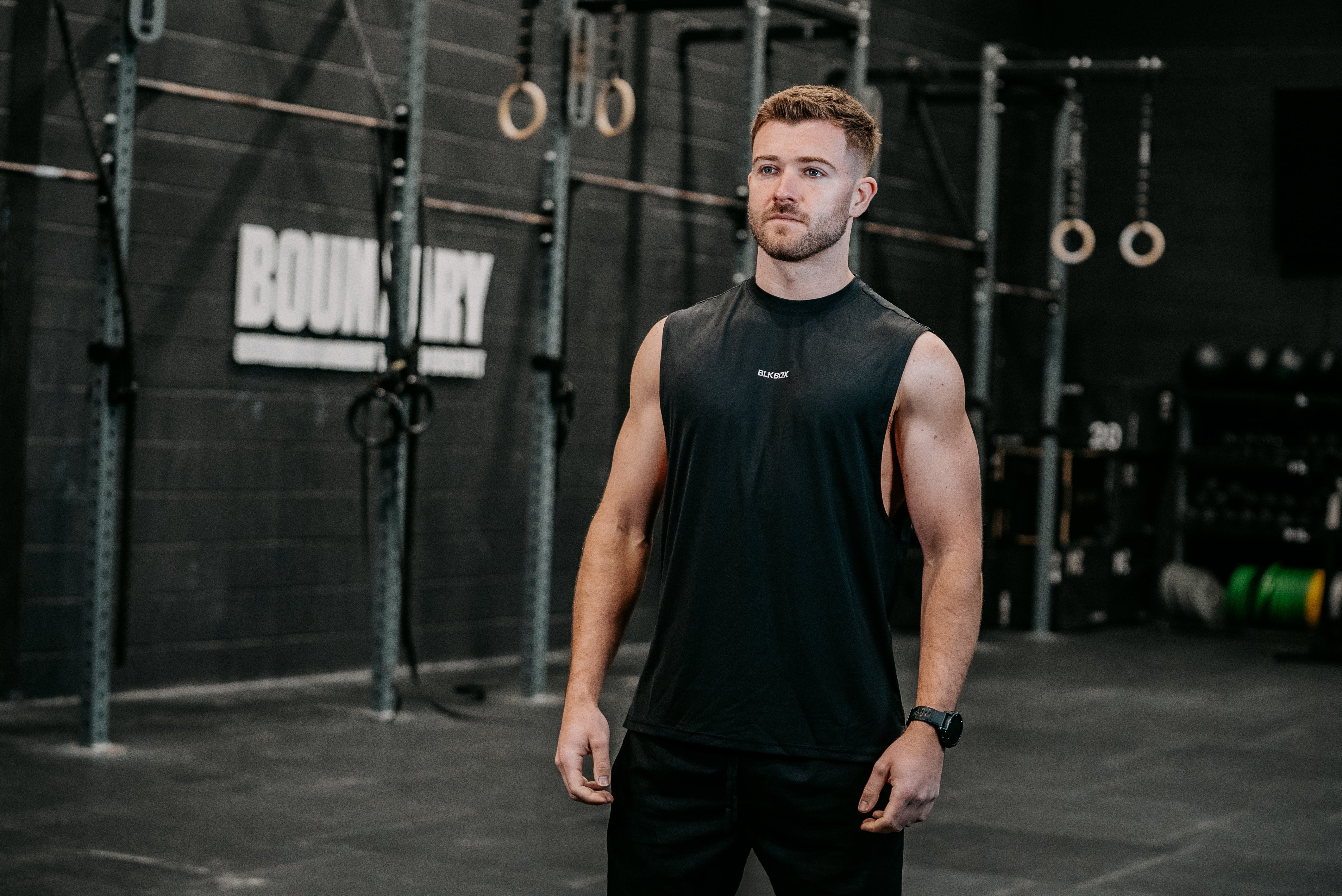 Black Sleeveless Workout Tee - Image 4