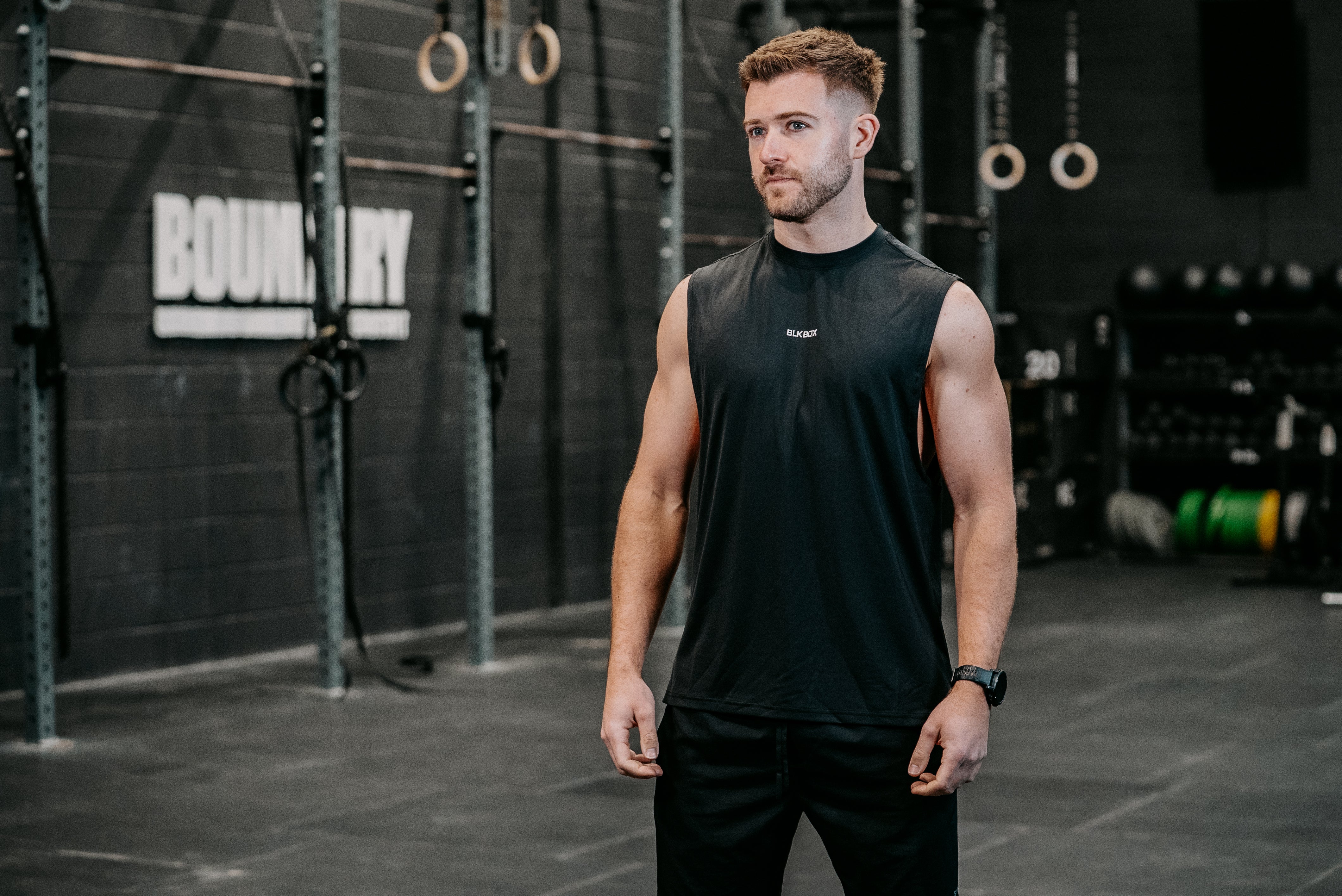 Black Sleeveless Workout Tee - Image 5