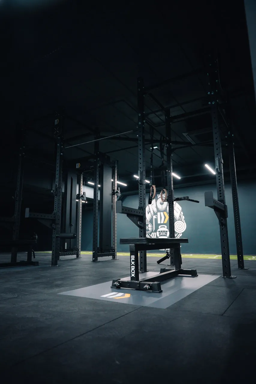 Utility Flat Weights Bench - Image 3