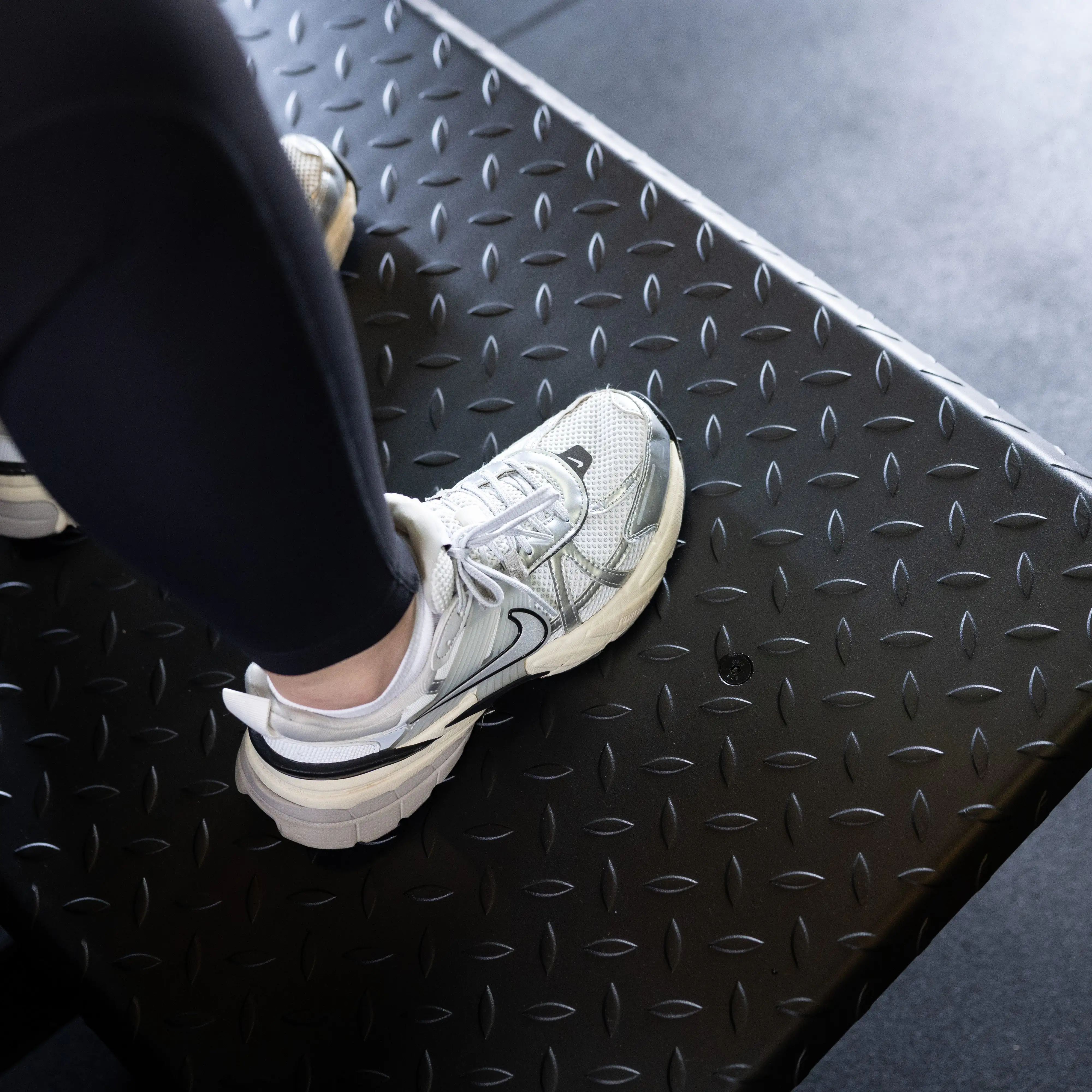 Plate Loaded Hip Thrust Machine - Image 9