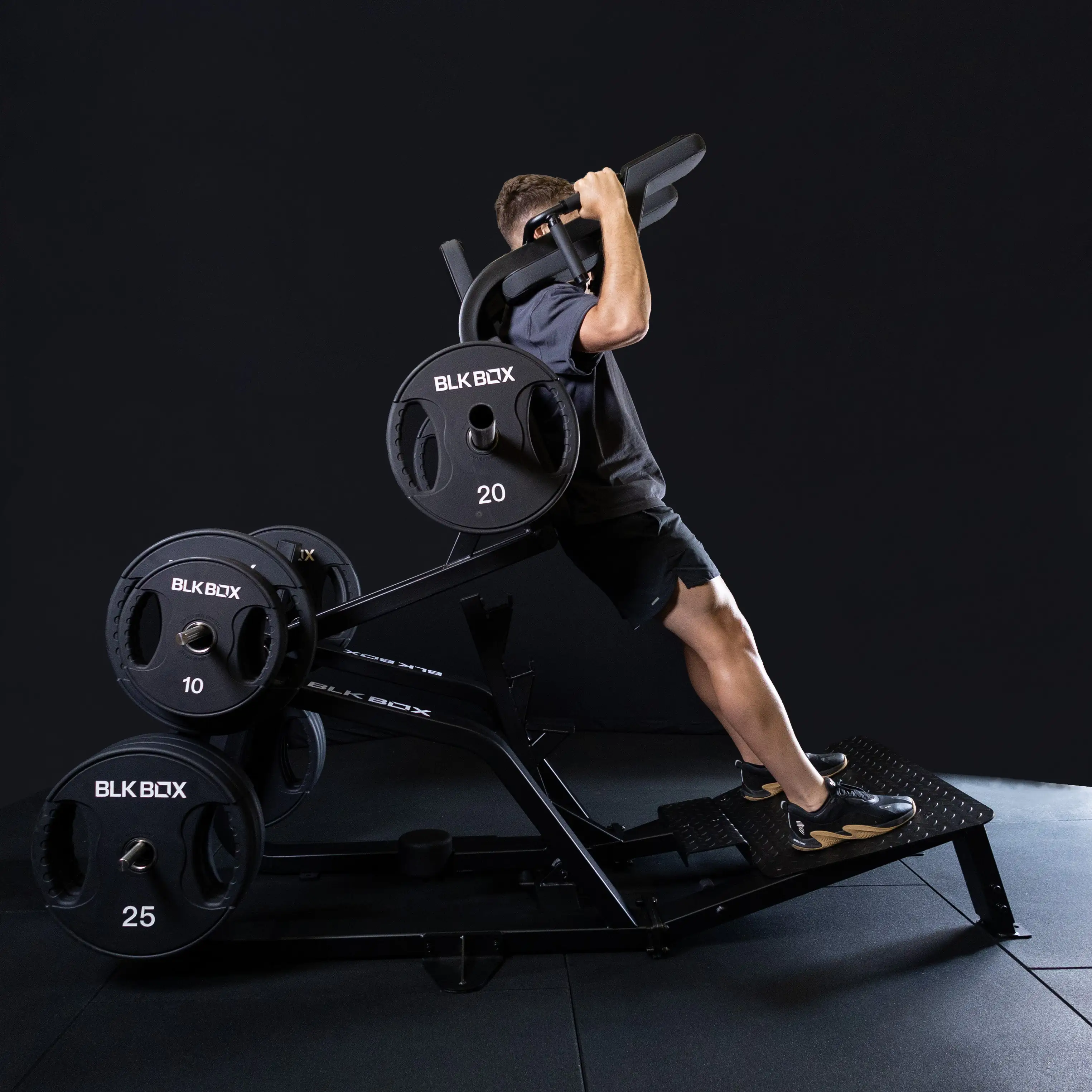 Plate Loaded V Squat - Image 6