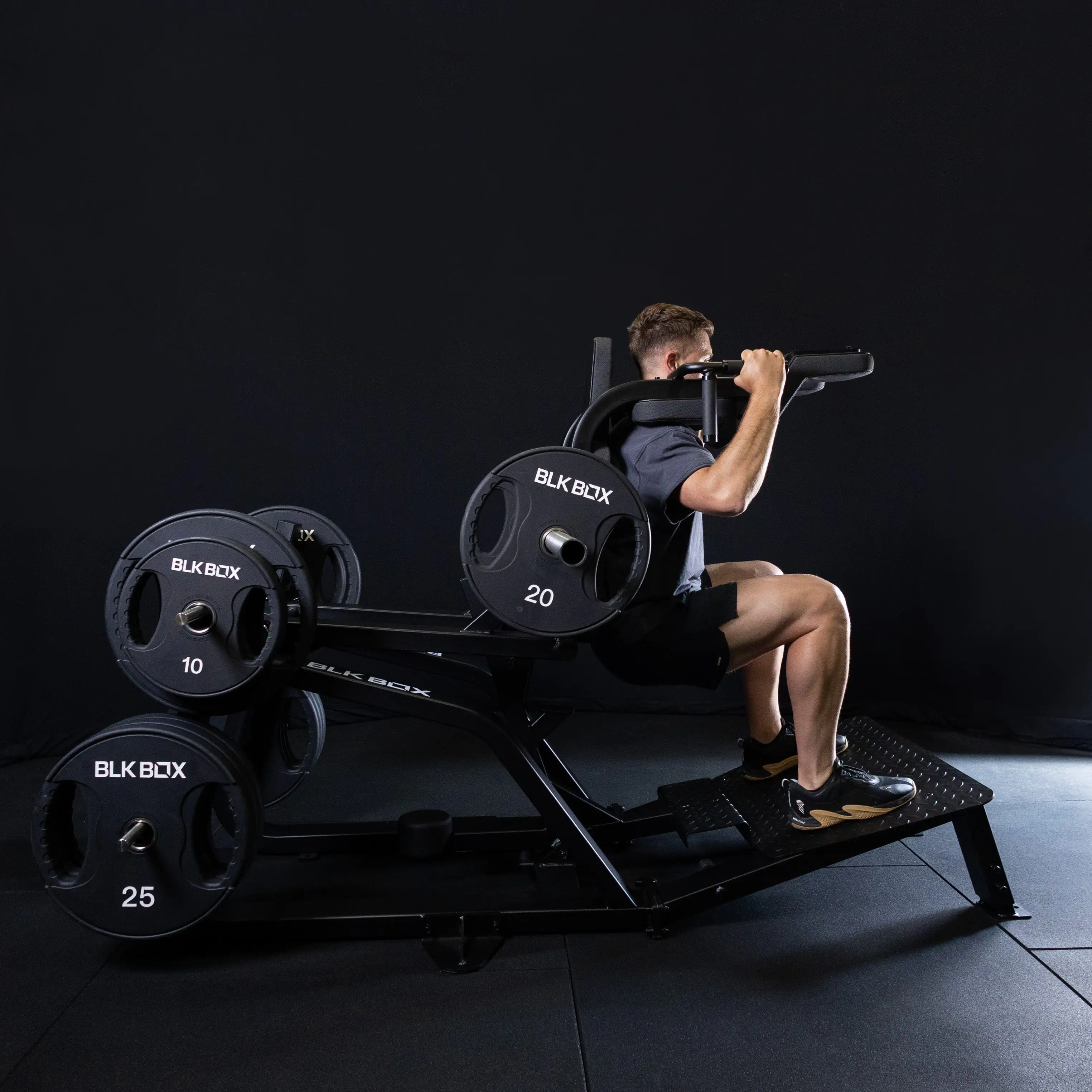 Plate Loaded V Squat - Image 8